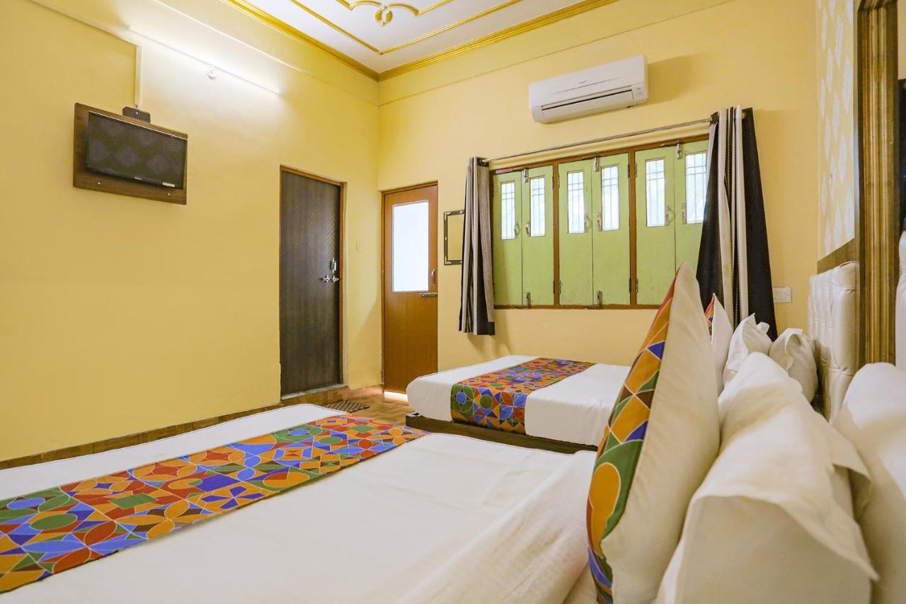 Fabhotel Shivam Palace Варанаси Экстерьер фото