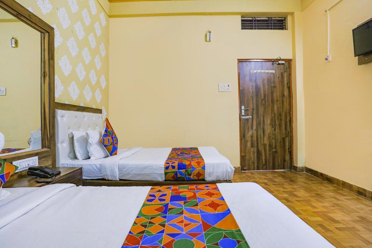Fabhotel Shivam Palace Варанаси Экстерьер фото